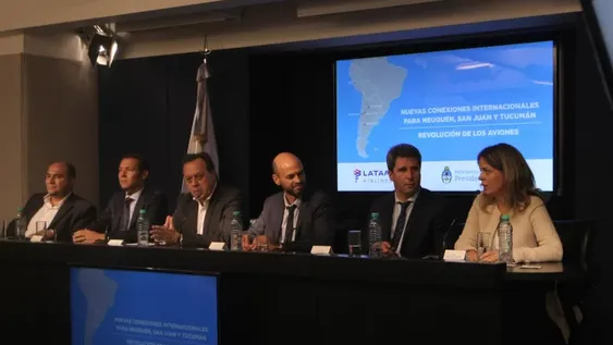 Nación analiza que la pista del aeropuerto también acepte cargas