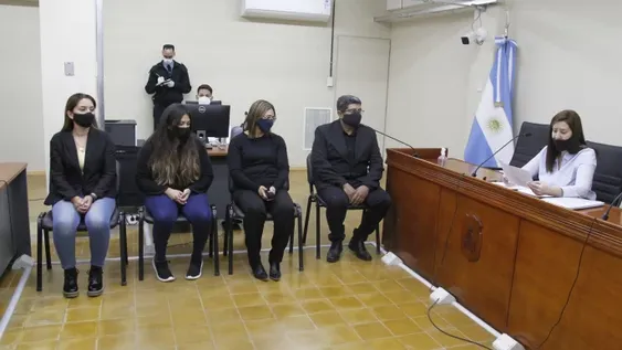 Fiscalía indicó que el extesorero de la Policía le giró casi $1 millón a una repostera