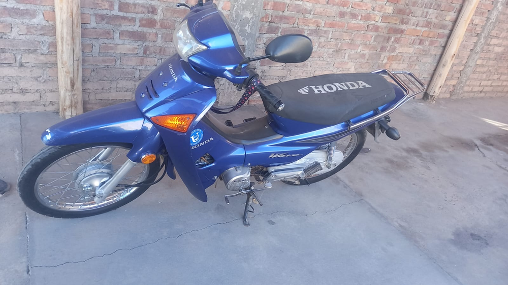 La moto que intentó robar una pareja en Pocito.
