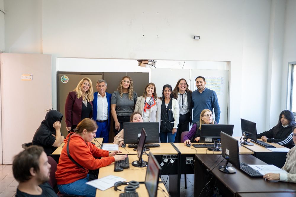 Gracias a una iniciativa del municipio de Capital, los jóvenes con discapacidad del departamento podrán acceder a cursos gratuitos de computación.