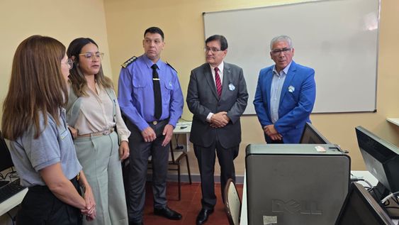 Computadoras en el Penal.