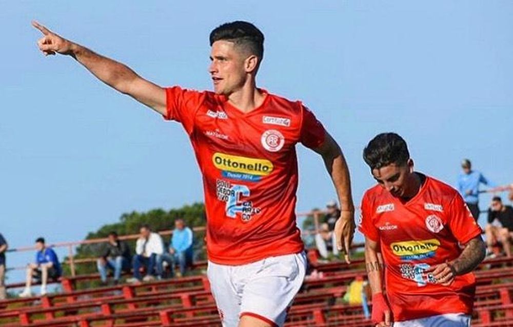 Desamparados abrochó a su cuarto refuerzo: es un volante que llega desde el fútbol uruguayo