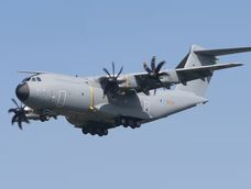 Un avión militar del Reino Unido cruzó el espacio aéreo argentino si autorización.