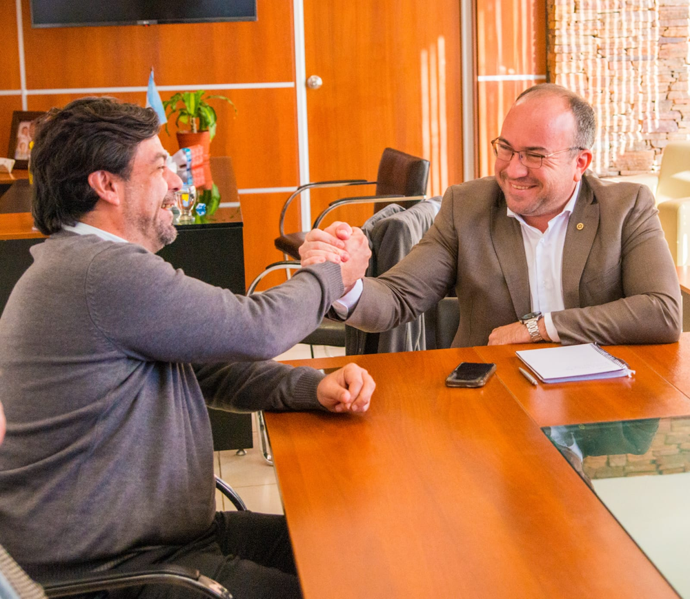 El intendente de Rivadavia, Sergio Miodowsky, se reunió con representante de varias instituciones para el lanzamiento del nuevo programa.