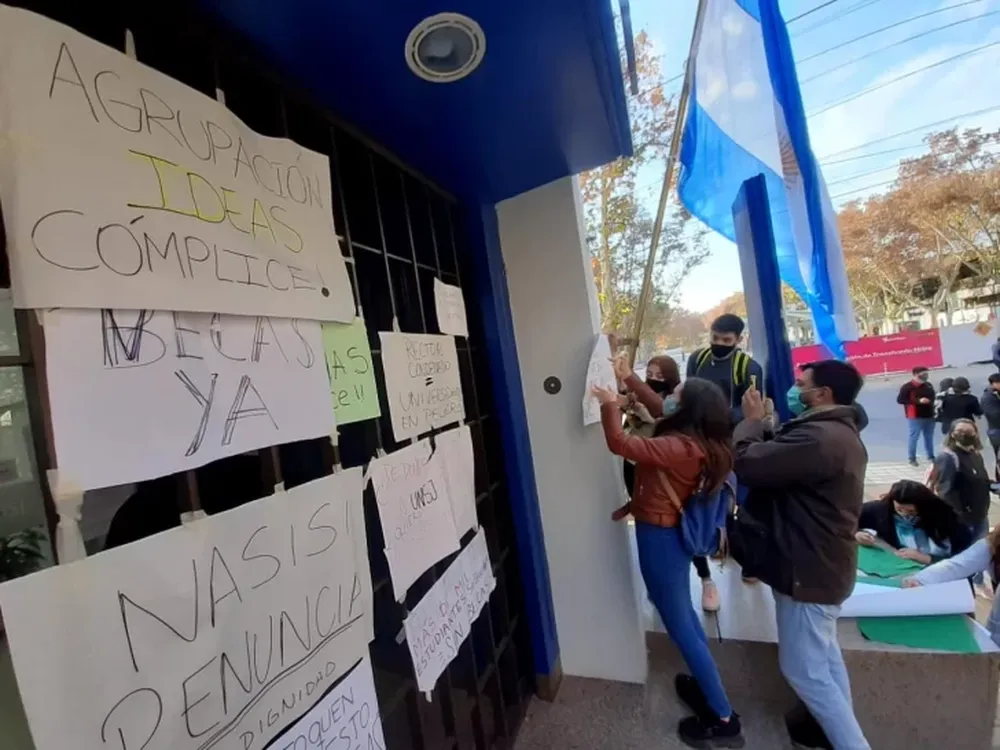 CONADU apoya a docentes de la UNSJ en el reclamo por la revisión de la medida judicial