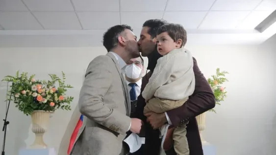Chile: se casó la primera pareja homosexual tras aprobarse la ley de matrimonio igualitario