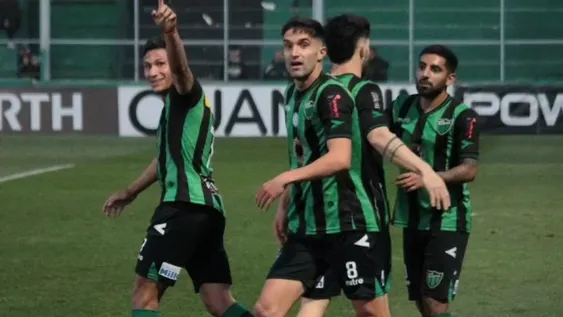 San Martín viajó sin definir