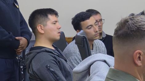 El cabo primero Alejandro Meza y el cabo Fabián Bernal, los policías fueron condenados a un año y dos años de prisión condicional.&nbsp;