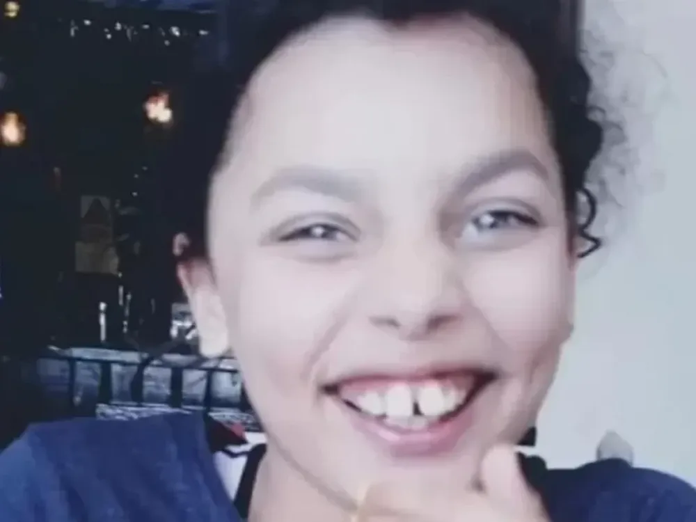 Roció su cama con un desodorante y se fue a dormir: tuvo un paro cardíaco y murió