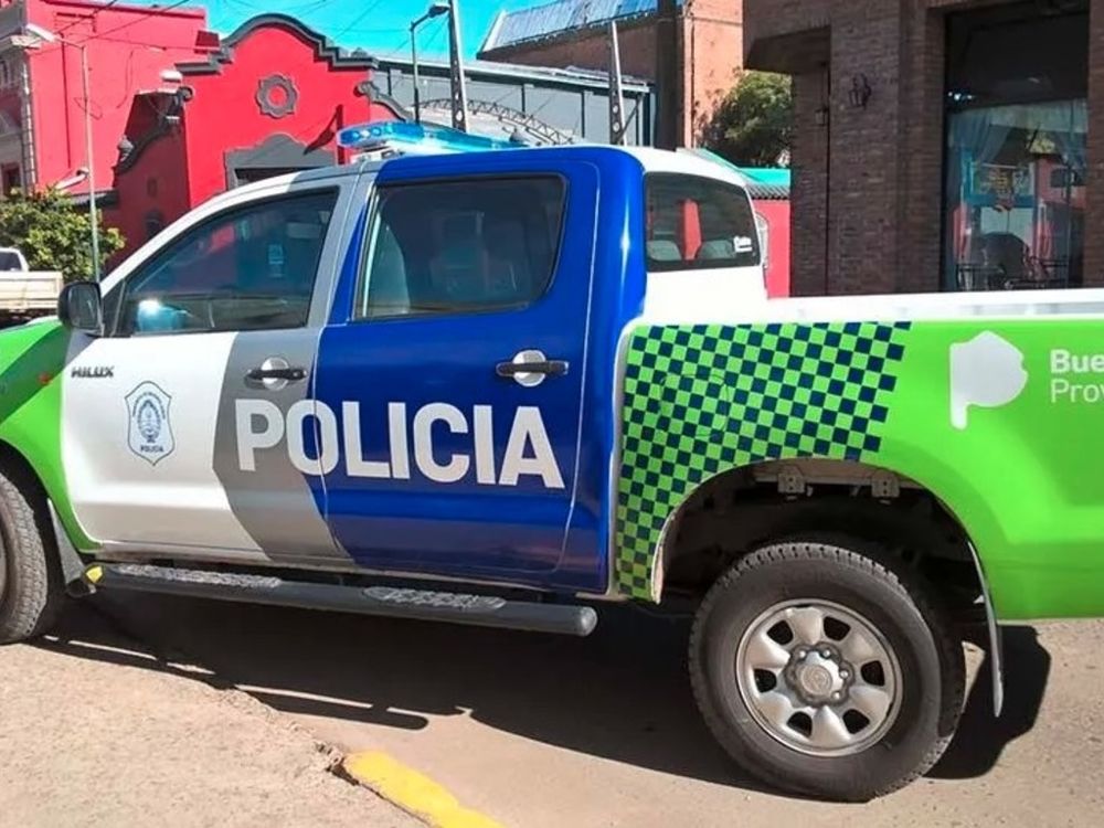 Hallan a una mujer asesinada debajo de un contrapiso y apresan a su pareja