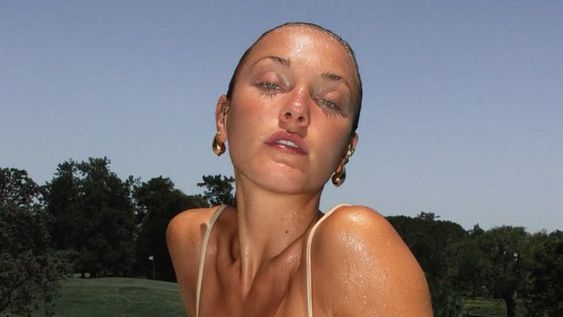 La hija influencer de Maru Botana impactó con una microbikini.