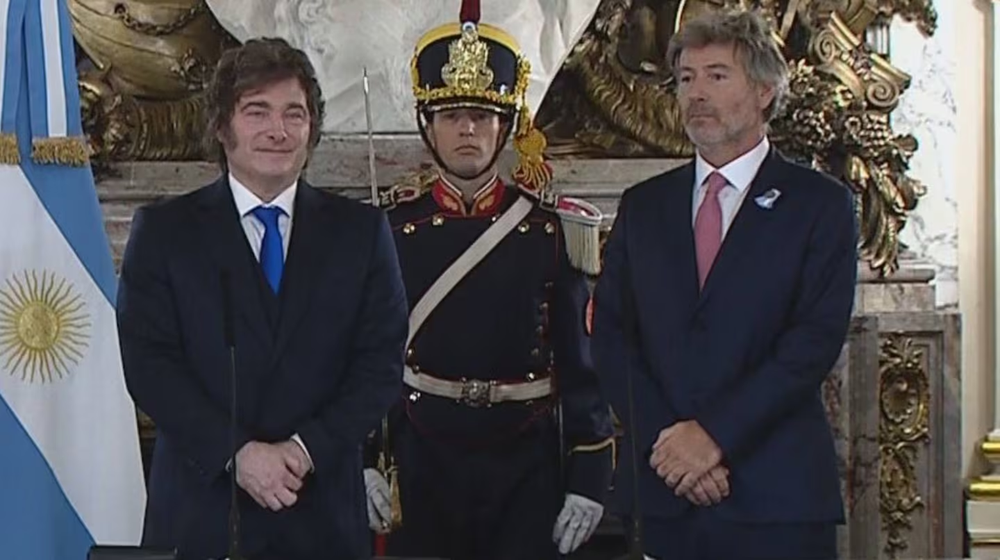 Juan Bautista Mahiques juró como nuevo Ministro de Justicia ante el presidente Javier Milei.