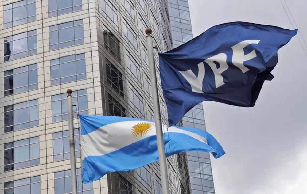 El gobierno de EEUU volvió a respaldar a la Argentina y rechazó entrega del 51% de acciones de YPF
