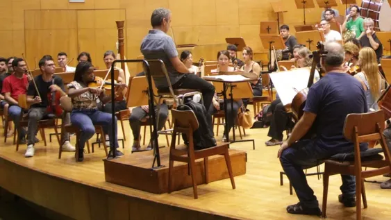 Apertura a pura danza