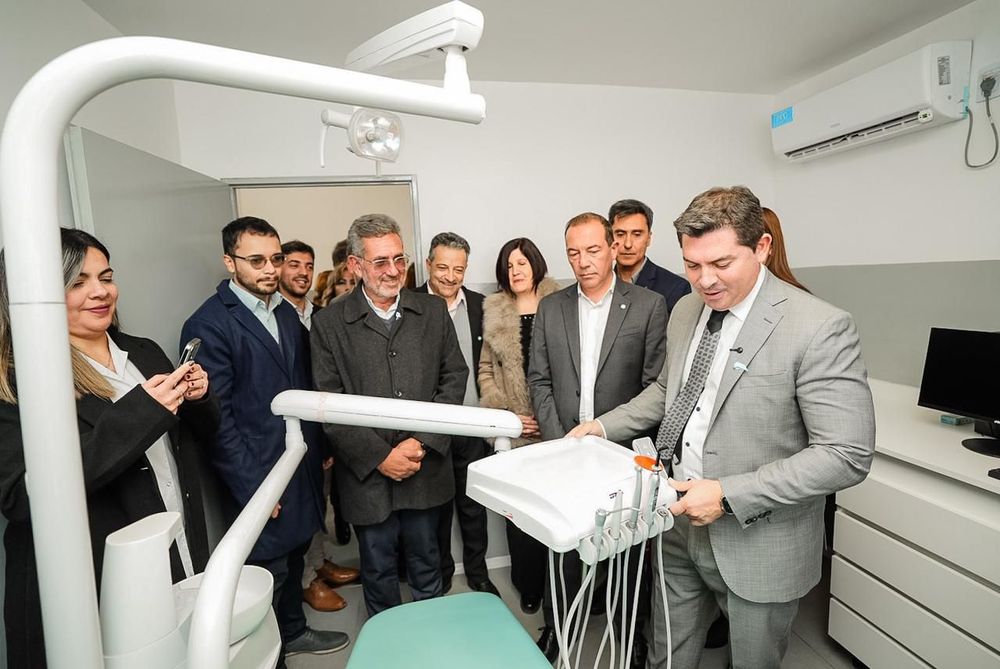 Orrego inauguró la ampliación y remodelación de un centro de salud para mejorar la atención