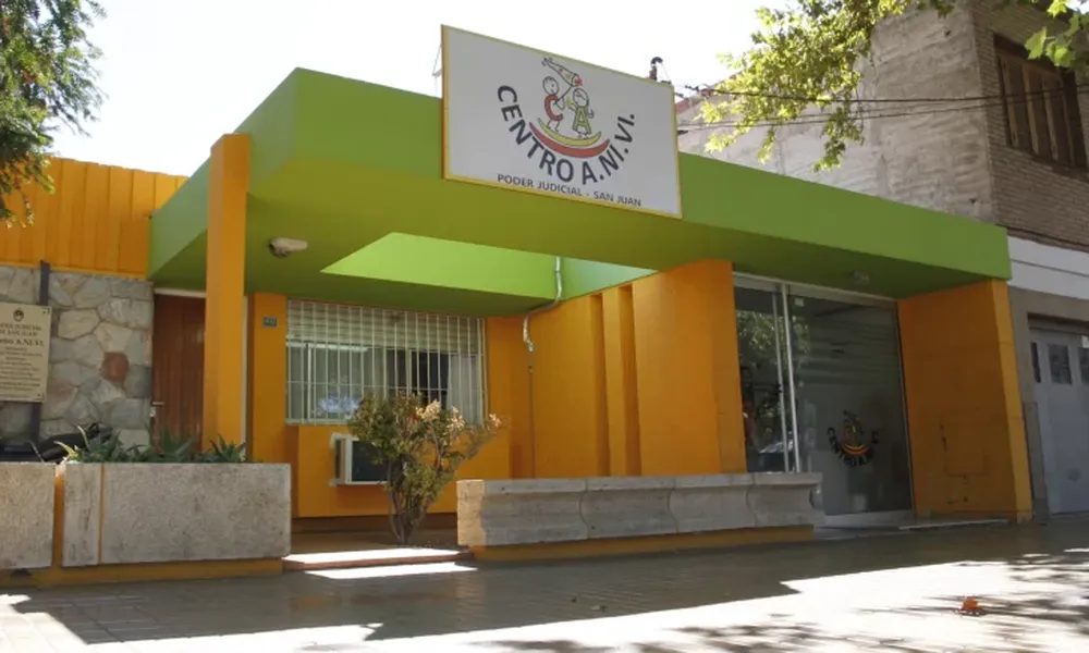 Abusó sexualmente de su hermanastra y lo condenaron a 3 años de prisión condicional