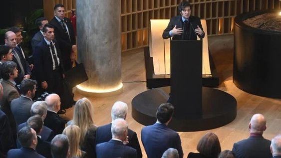 JAVIER MILEI. Advirtió ayer que a su gobierno no le falta política y ratificó el rumbo pese a que el Congreso quiere sabotear su programa de Gobierno.