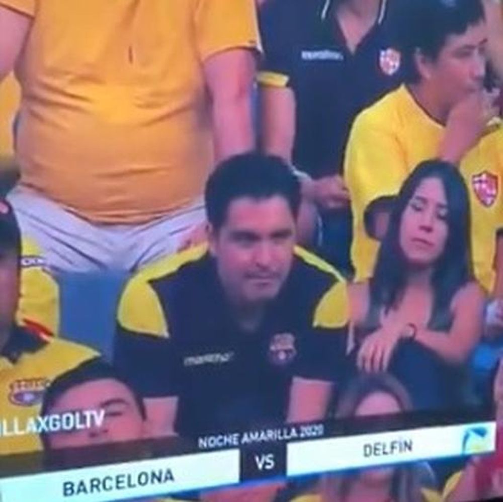 Fue a la cancha con la amante y las cámaras del partido lo escracharon: la insólita reacción