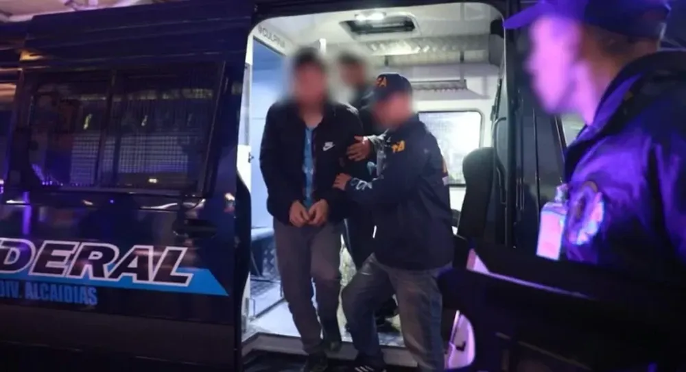 Extraditaron a tres narcos mexicanos, condenados a 15 años por comercializar casi 2.000 kilos de cocaína