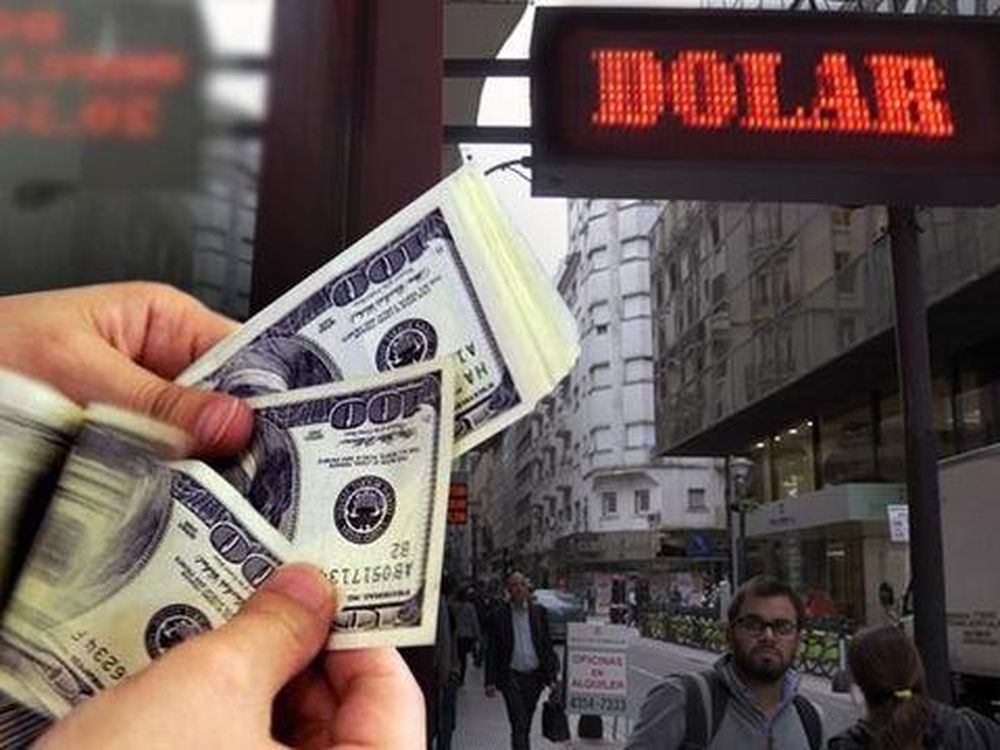 El dólar oficial cerró a $63,45 y el blue a $73, ampliando la brecha al 19,3%