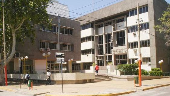 En Capital también reducirán el sueldo de la planta política