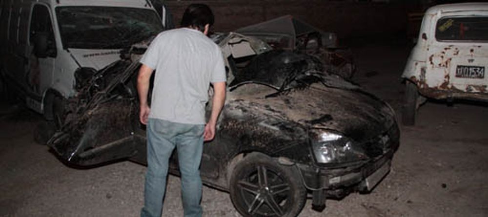 Tragedia de una familia mendocina en Sarmiento: una mujer murió tras volcar el auto en el que viajaba