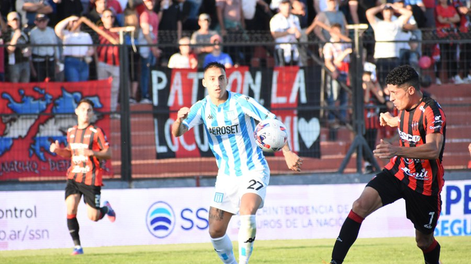 Racing ganó en Paraná y sigue al frente en la Zona A