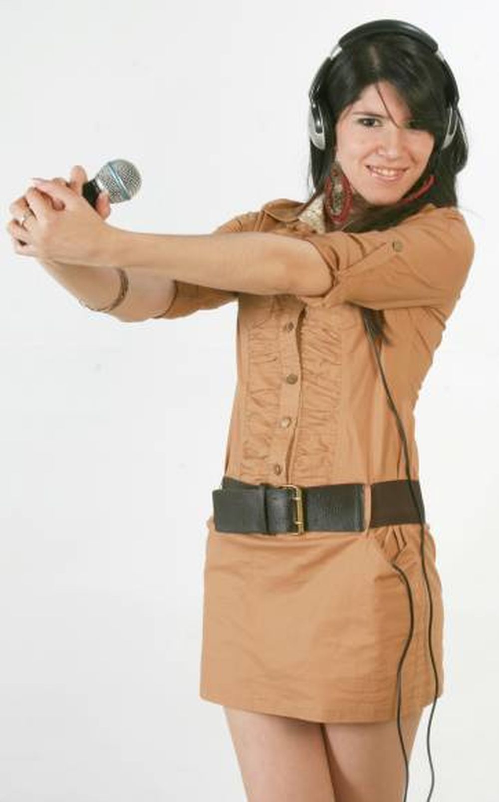 Con voz y sueños de radio