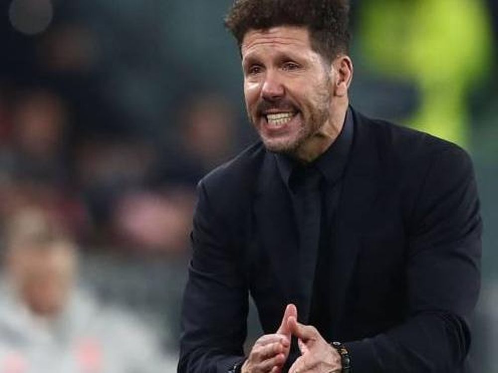 El controvertido gesto del Cholo Simeone en la entrega de las medallas