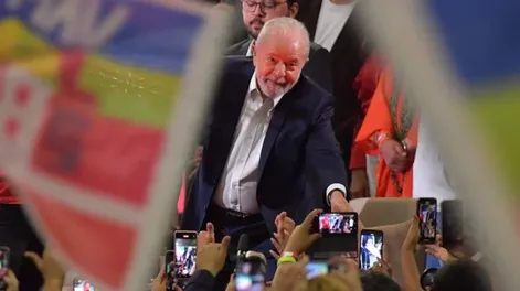 Lula lanzó su candidatura en Brasil y convocó a “restaurar la soberanía”