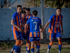con el campeonato de futbol local al rojo vivo, el clausura retoma su marcha tras la reprogramacion