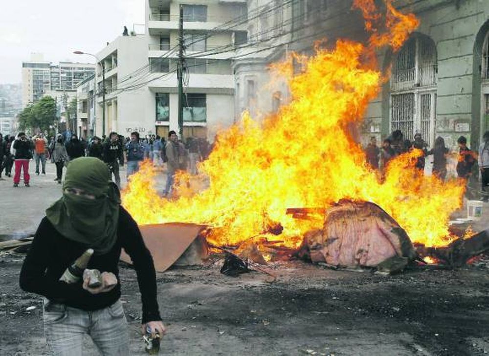 Los violentos opacaron las marchas