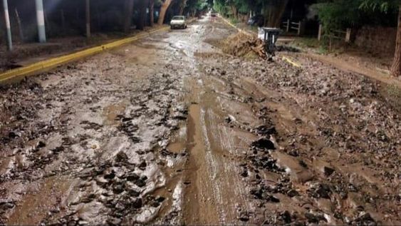 Iglesia, intensamente afectado por la lluvia: crecidas, calles anegadas y cortes de luz