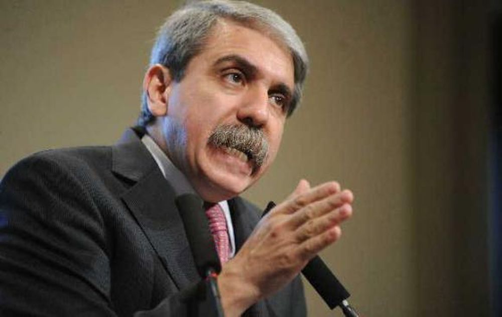 Aníbal dijo que no se quedó ni “con un centavo de la política”