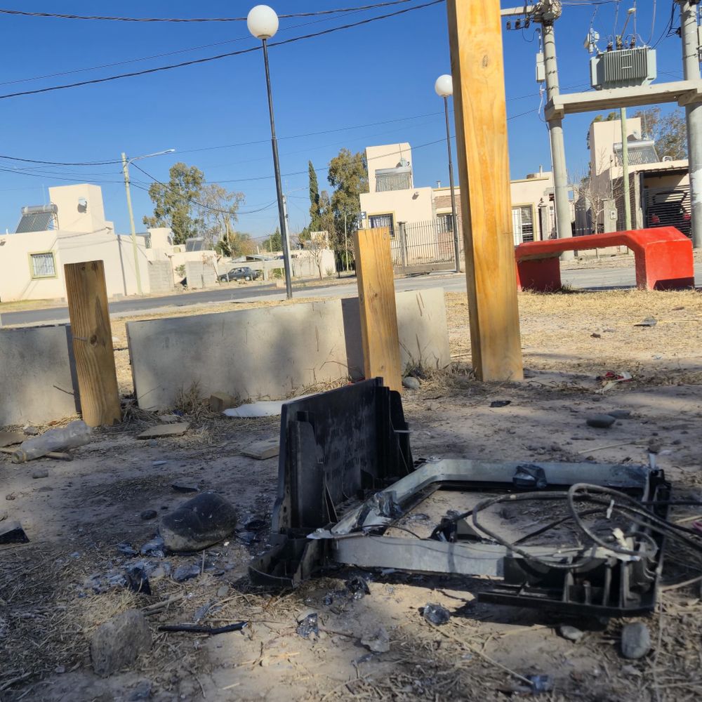 El vandalismo arrasó con las instalaciones de la Plaza del Barrio Grimalt, en el departamento Ullum.
