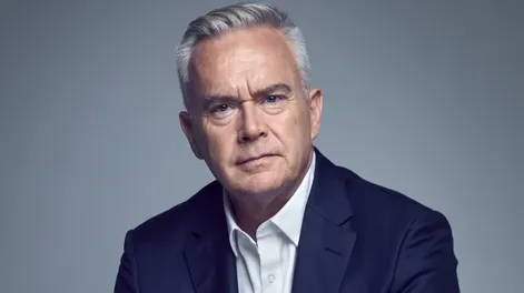 De anunciar la muerte de la Reina a un escándalo sexual: los secretos del periodista que sacude a la BBC