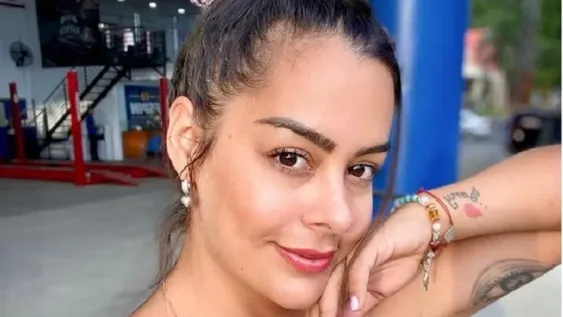 Larissa Riquelme lució un osado body con transparencias