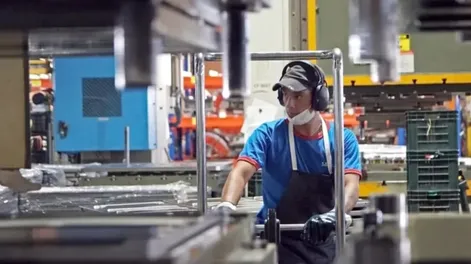 El alza de la economía se frenó en mayo