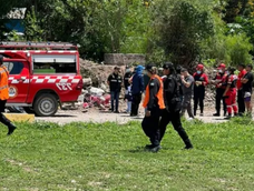 dos obreros hallaron un cuerpo en un canal