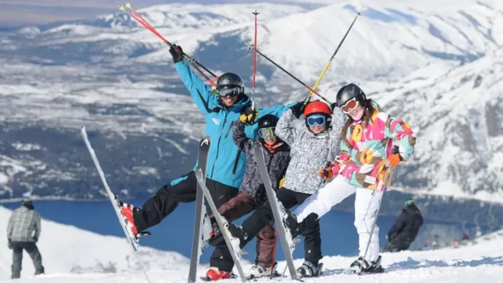 Más de 2,5 millones de turistas viajaron por el país en una temporada de invierno “récord”