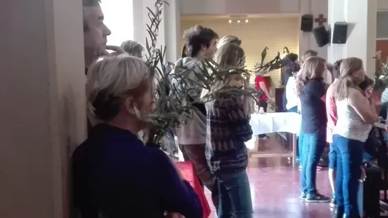 Cientos de fieles participaron de la misa de Domingo de Ramos