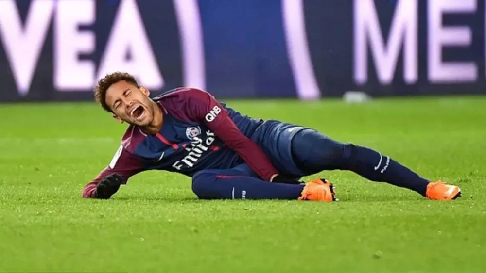 Neymar será operado del tobillo y queda descartado para el resto de la temporada