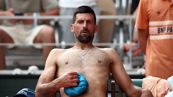Novak Djokovic extenuado cayó en cinco sets y se despidió en tercera ronda de Roland Garros.