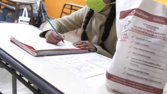 El lunes, los más de 240.000 alumnos compartirán la presencialidad completa