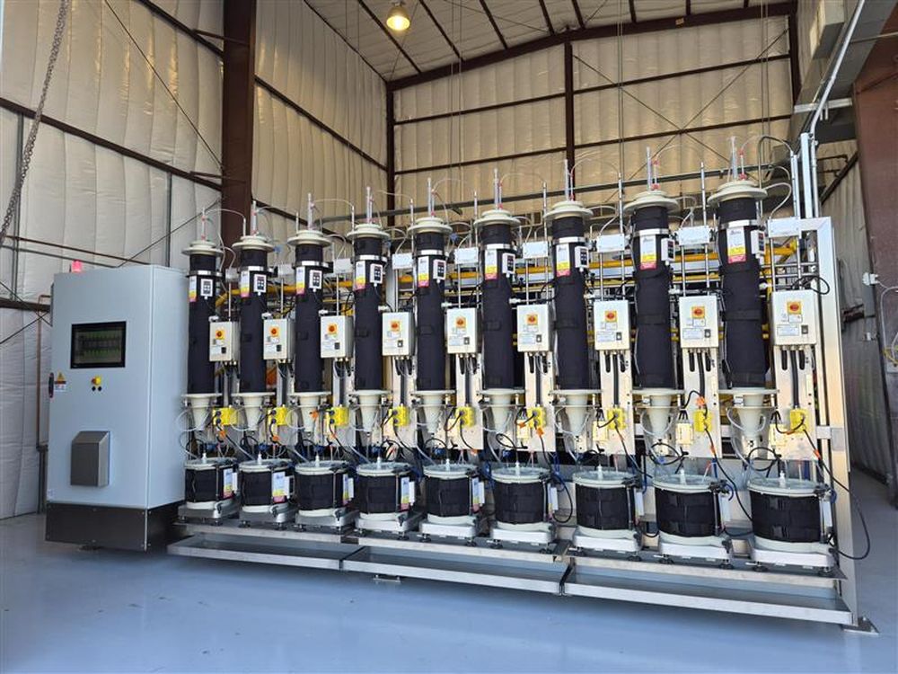 Rio Tinto, a través de su empresa Nuton, prueba con muestras minerales de San Juan su tecnología de biolixiviación que permitirá extraer cobre de forma más eficiente y con menos agua y energía.&nbsp;