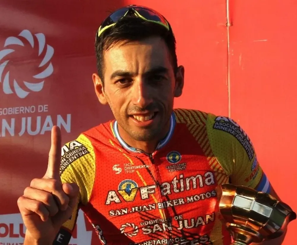 Gerardo Tivani se quedó con la penúltima carrera del ciclismo local