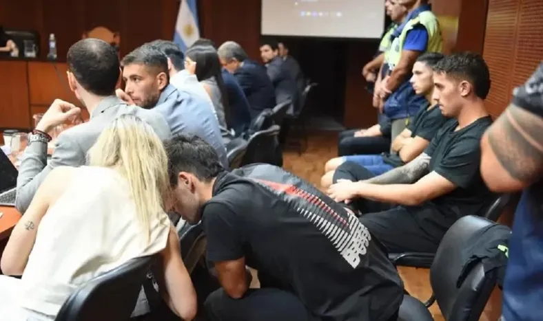 Sobreseyeron a los cuatro exjugadores de Vélez en la causa por el abuso de una joven en Tucumán