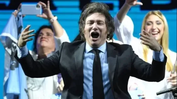 Javier Milei celebró la victoria electoral en Salta y Chaco