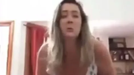 Una maestra enfureció a un grupo de madres por una polémica frase