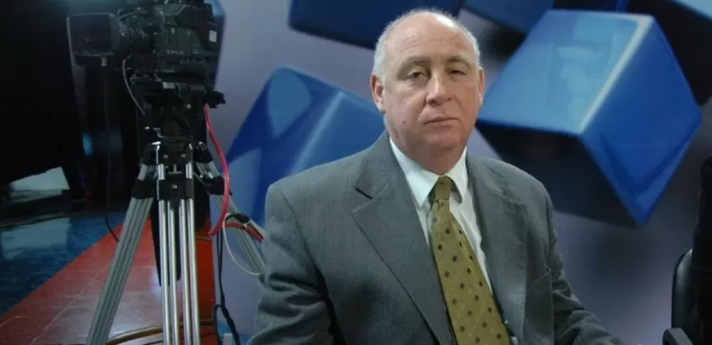 Otra vez chocó el juez Mattar: ¿iba hablando por teléfono mientras manejaba?